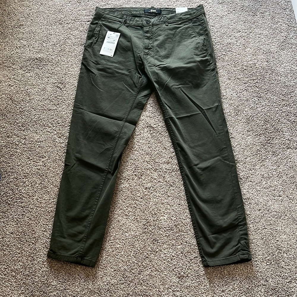 Zara khakis